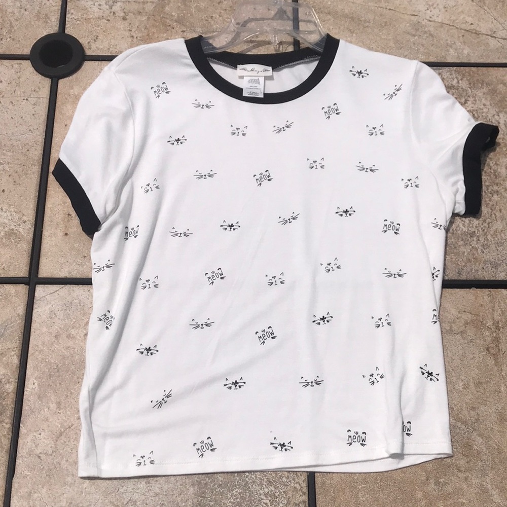 White T-shirt